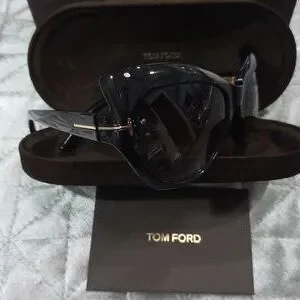 Tom Ford Glossy Black Cat Eye Sunglasses NEW never Worn ICON CAT EYE SUNGLASSES | TOM FORD Fashion main image 4